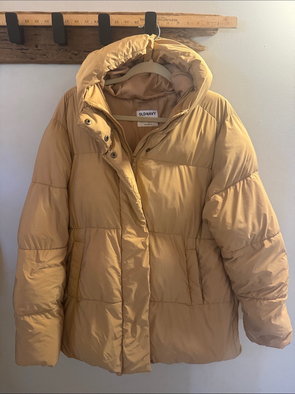 Old Navy Camel-Tone hooded cocoon Puffer Jacket with Hood women’s Large